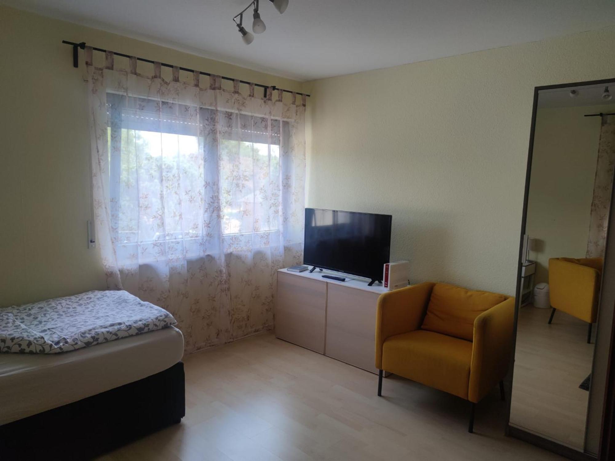 Gaestehaus Windheim คาร์ลสรูเฮอ ภายนอก รูปภาพ